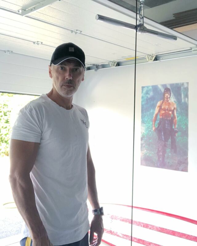 Aujourd’hui très heureux 😊🔥💪

J’étais dans un club de Fitness où les principes du sport sont respectés, ou la discrimination est interdite,  ou le masque est proscrit, ou j’ai serré des mains comme un homme .👍👍

Si tous les clubs de France c’étaient unis pour combattre les valeurs du sport , ce Pass de la honte n’existerait déjà plus .💪

Merci à tous les résistants qui me permettent d’exercer mes passions et n’oubliez pas qu’il faut se battre pour défendre ses convictions et qu’il y a toujours des solutions .

Vive le sport ❤️