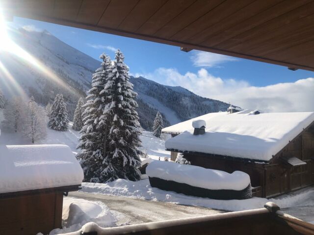Dans ce monde de fou ou des milliardaires psychopathes occupent notre beau pays , chacun doit trouver des solutions pour résister et ne pas céder à cette folie.👍💪🔥

C’est ici dans cette montagne que je peux pour ma part me protéger et prendre de l’énergie pour continuer le combat 👍🔥💪.
#montagne#photos#paysage#neige#mental#coach#vie#energie#combat#energievitale#occupation#ordremondial#davos#messonge#corruption#santé#intelligence#reflexion
