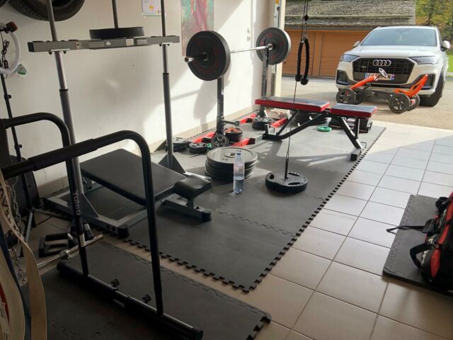 Le home gym s’agrandit 👍💪
Petite presse pour se relancer sur le travail des jambes😊
#homegym#fitness#muscle#musculation#sport#coach#workoutmotivation#jambe#santé#modedevie#mouvement